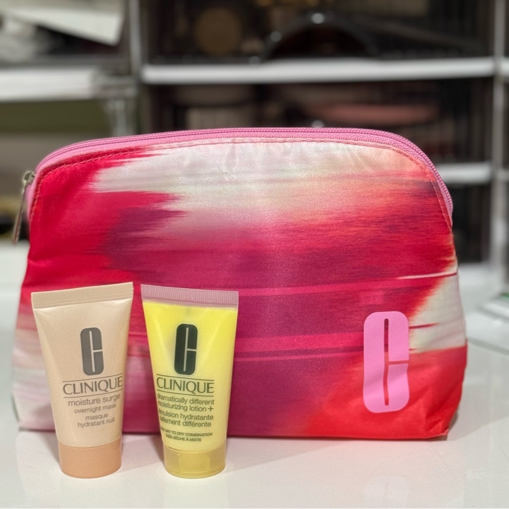 Clinique Pink Cosmetic Bag with Skincare Set